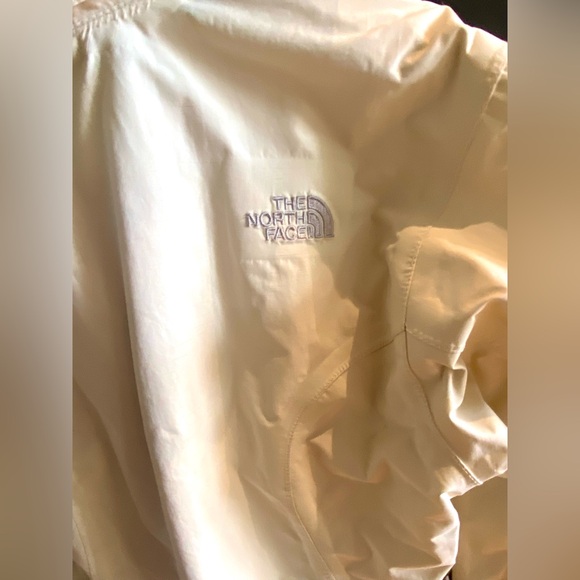 The North Face TNF Women’s Rain Jacket Trench Coat Hooded HyVent Medium Cream. - Picture 3 of 6